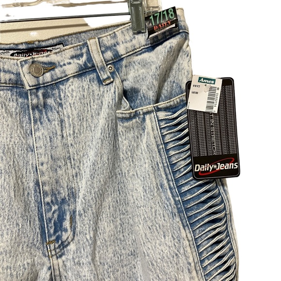 NWT Vintage 90s Daily Jeans Acid Wash High Rise Cutout Jeans NOS - Picture 3 of 15